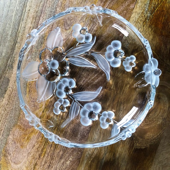Small Floral Glass Plate - Picture 1 of 2